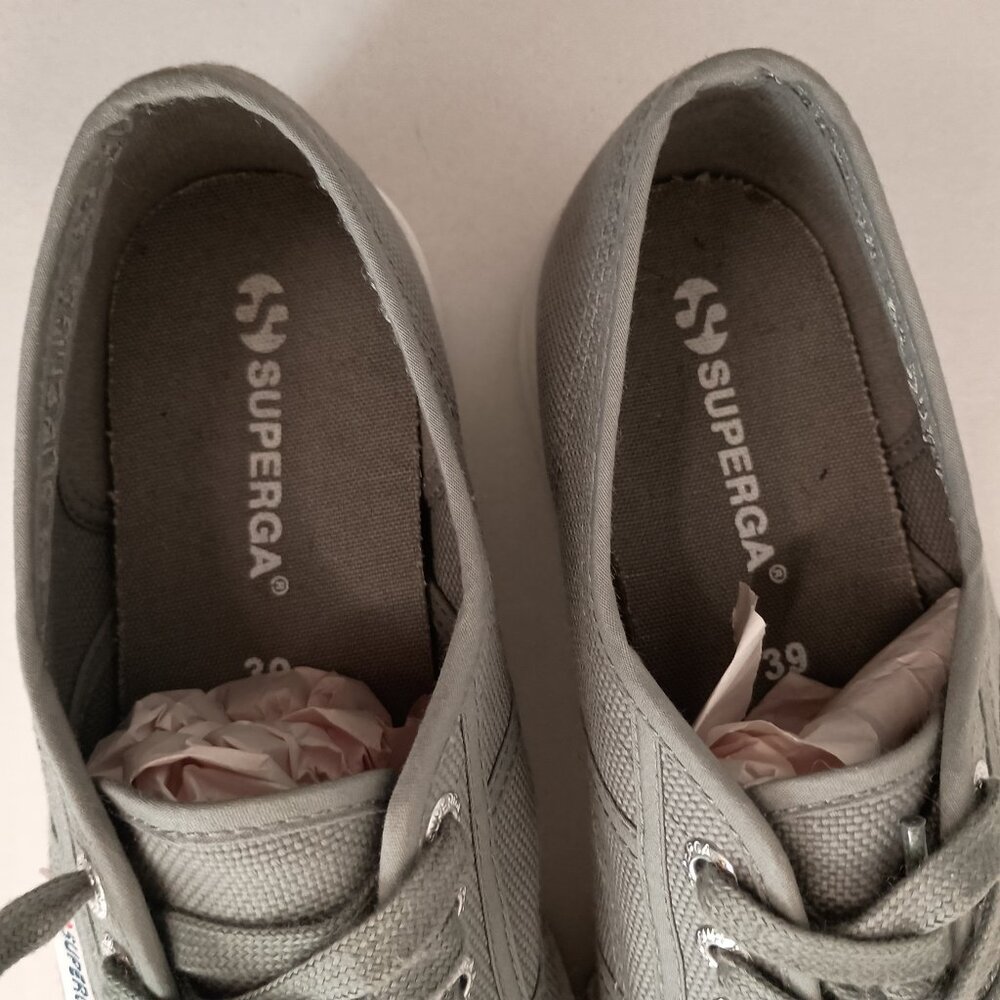 Superga Gray 2 Inch Platform Sneakers Excellent Women’s Size 8 - Picture 12 of 12